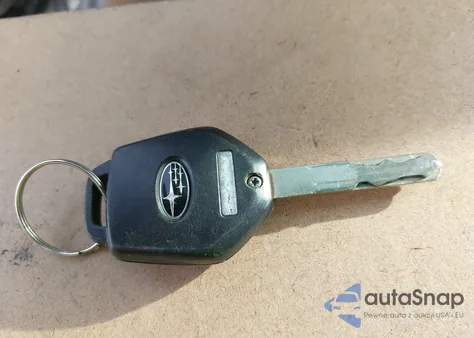 2011 Subaru Outback 2.5I Limited z USA, uszkodzony, nr VIN 4S4BRCJC8B3442854